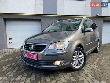 Авто Volkswagen Touran 2008 № 8102923
