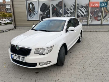 Авто Skoda Superb 2012 № 8103058