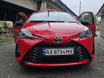 Авто Toyota Yaris 2018 № 8103110