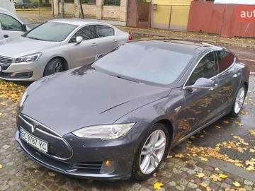 Авто Tesla Model S 2015 № 8103215