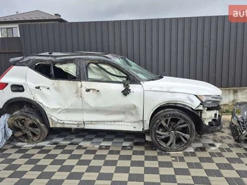 Авто Volvo Xc40 2018 № 8103250
