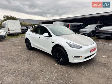 Авто Tesla Model Y 2023 № 8103396