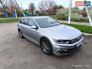 Авто Volkswagen Passat 2017 № 8104156