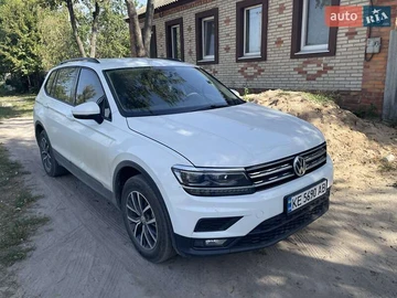 Авто Volkswagen Tiguan 2021 № 8104268