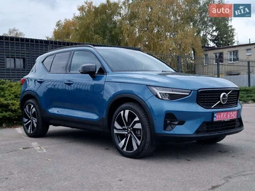 Авто Volvo Xc40 2024 № 8104357