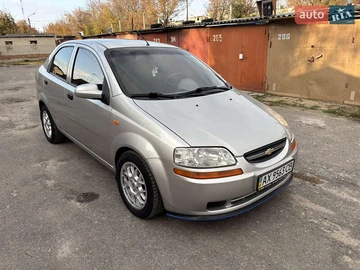 Авто Chevrolet Aveo 2004 № 8104412