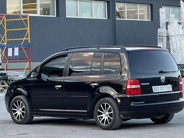 Авто Volkswagen Touran 2005 № 8104504