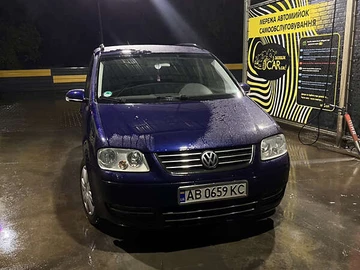 Авто Volkswagen Touran 2006 № 8104573