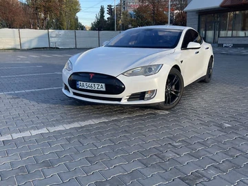 Авто Tesla Model S 2013 № 8104697