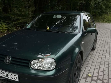 Авто Volkswagen Golf 2001 № 8104716