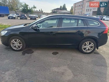 Авто Volvo V60 2012 № 8105024