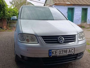Авто Volkswagen Touran 2003 № 8105204
