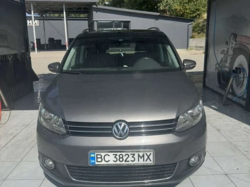 Авто Volkswagen Touran 2011 № 8105474