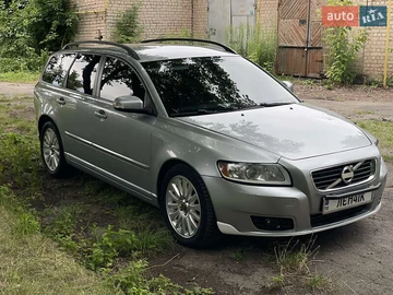 Авто Volvo V50 2008 № 8105675