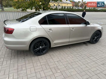 Авто Volkswagen Jetta 2014 № 8105686