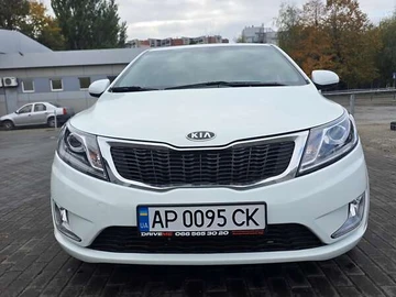 Авто KIA Rio 2012 № 8106008