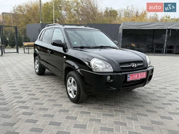 Авто Hyundai Tucson 2006 № 8106016