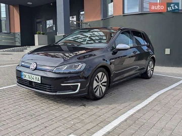 Авто Volkswagen E-Golf 2015 № 8106030