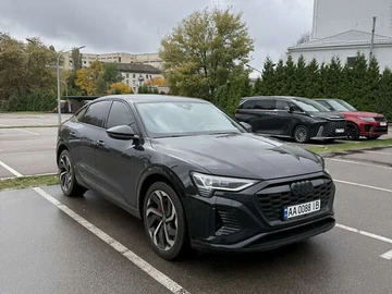 Авто Audi Q8 Sportback E-Tron 2023 № 8106234