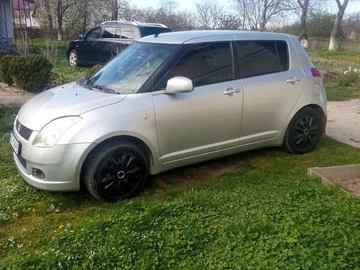 Авто Suzuki Swift 2005 № 8106374