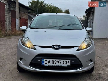 Авто Ford Fiesta 2012 № 8106426