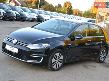 Авто Volkswagen E-Golf 2017 № 8106463