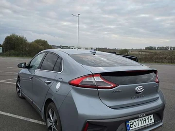 Авто Hyundai Ioniq 2017 № 8106482