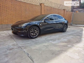 Авто Tesla Model 3 2018 № 8106513