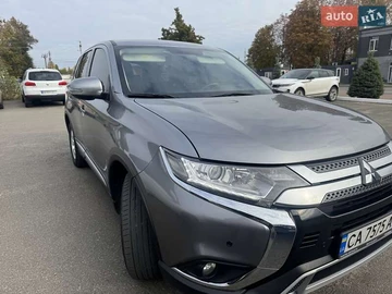 Авто Mitsubishi Outlander 2021 № 8106528