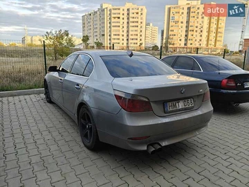 Авто BMW 5 Series 2003 № 8106753
