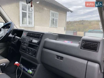 Авто Volkswagen Transporter 2002 № 8106780