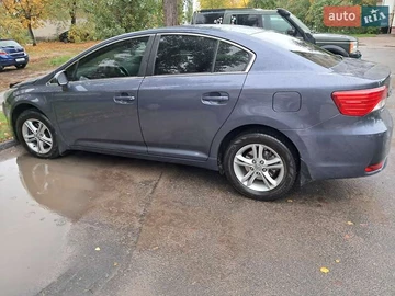 Авто Toyota Avensis 2013 № 8107135