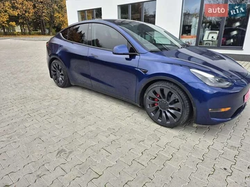 Авто Tesla Model Y 2023 № 8107210