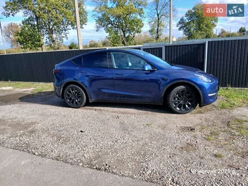 Авто Tesla Model Y 2023 № 8107215