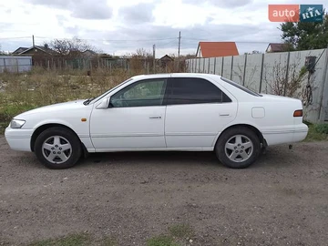 Авто Toyota Camry 1999 № 8108017