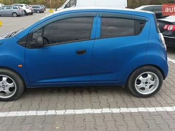 Авто Chevrolet Spark 2011 № 8108040