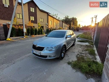 Авто Skoda Superb 2011 № 8108223