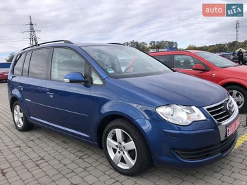 Авто Volkswagen Touran 2008 № 8108314