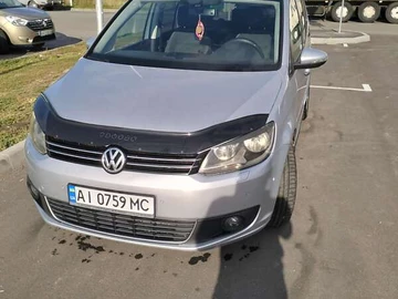 Авто Volkswagen Touran 2012 № 8109098