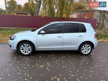 Авто Volkswagen Golf 2011 № 8109103