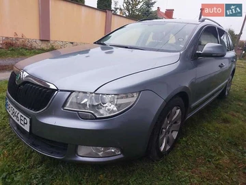 Авто Skoda Superb 2012 № 8109107