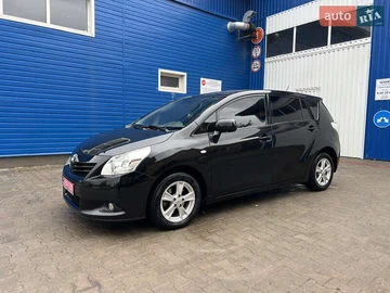 Авто Toyota Verso 2010 № 8109942
