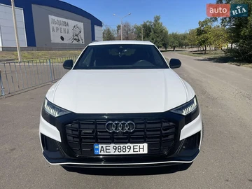 Авто Audi Q8 2020 № 8110259