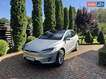 Авто Tesla Model X 2018 № 8110295