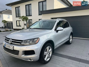 Авто Volkswagen Touareg 2012 № 8110322