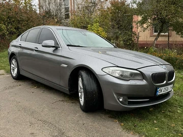 Авто BMW 5 Series 2013 № 8110473
