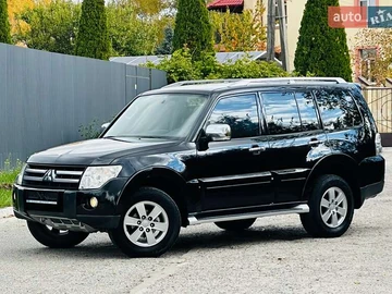Авто Mitsubishi Pajero Wagon 2009 № 8110635