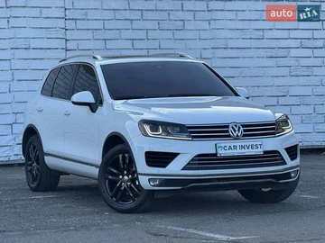 Авто Volkswagen Touareg 2015 № 8110732