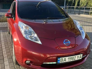 Авто Nissan Leaf 2013 № 8111136