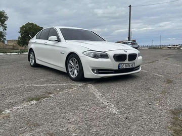 Авто BMW 5 Series 2013 № 8111291